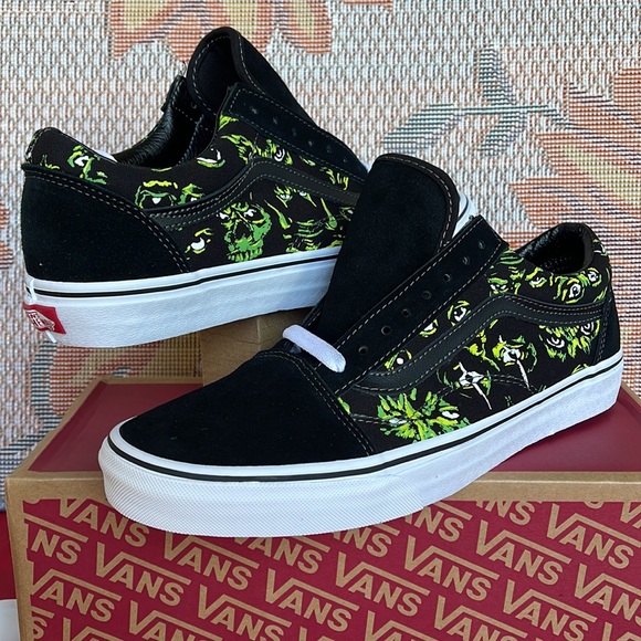 Vans Men’s Old Skool
Eyes in The Dark Black/Multi 
VN0A4BW2BML
Sneakers - Picture 9 of 16